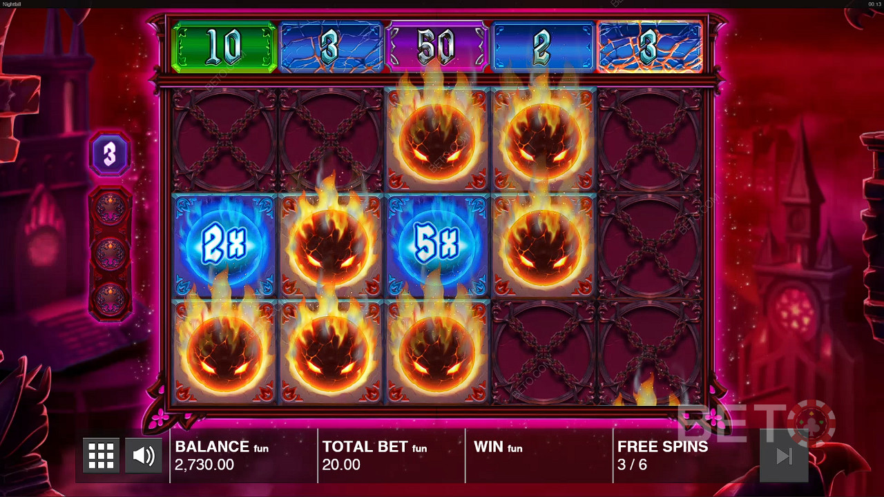 Počas točení zdarma sa zobrazujú iba symboly Fireball, Fireball Multiplier a Fire Orb.