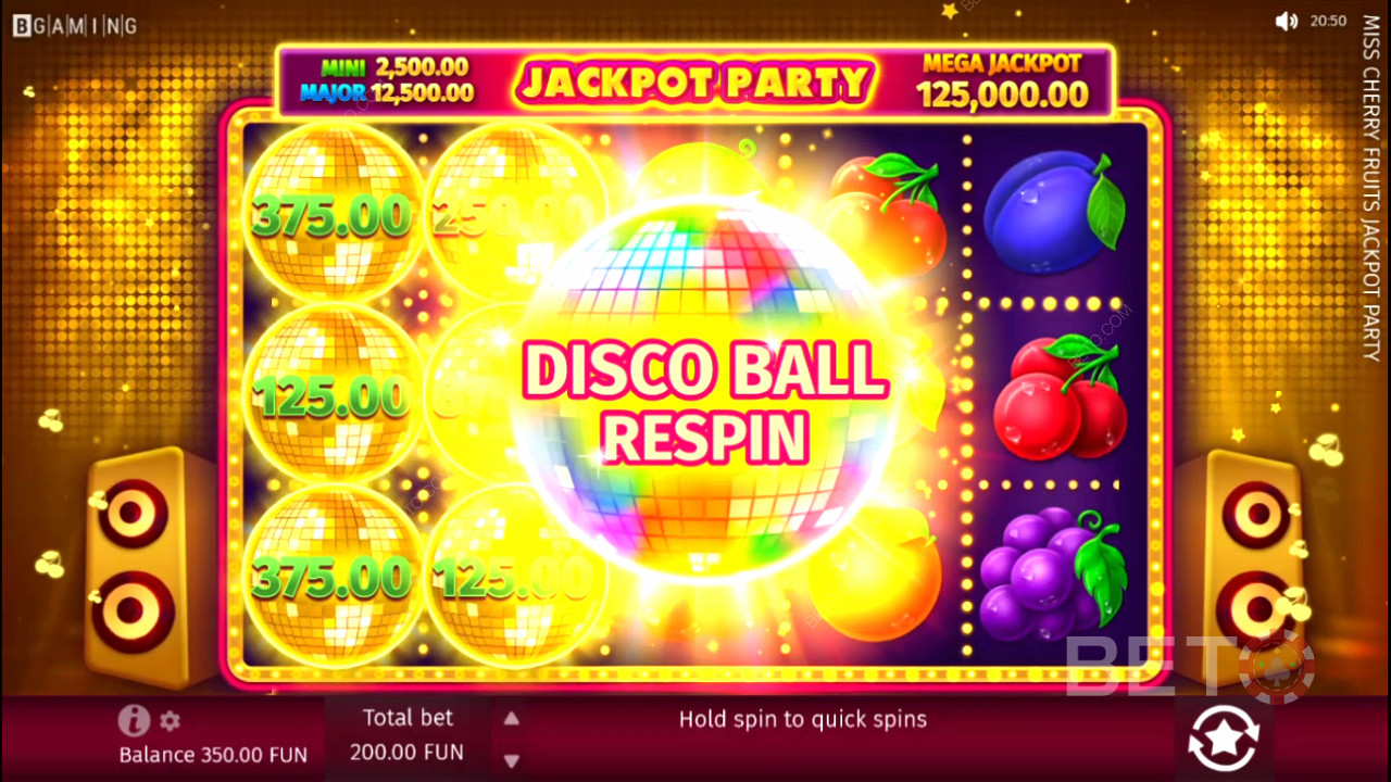 Ak na valcoch padne šesť alebo viac Disco Ballov, odomkne sa funkcia Disco Ball Respin.
